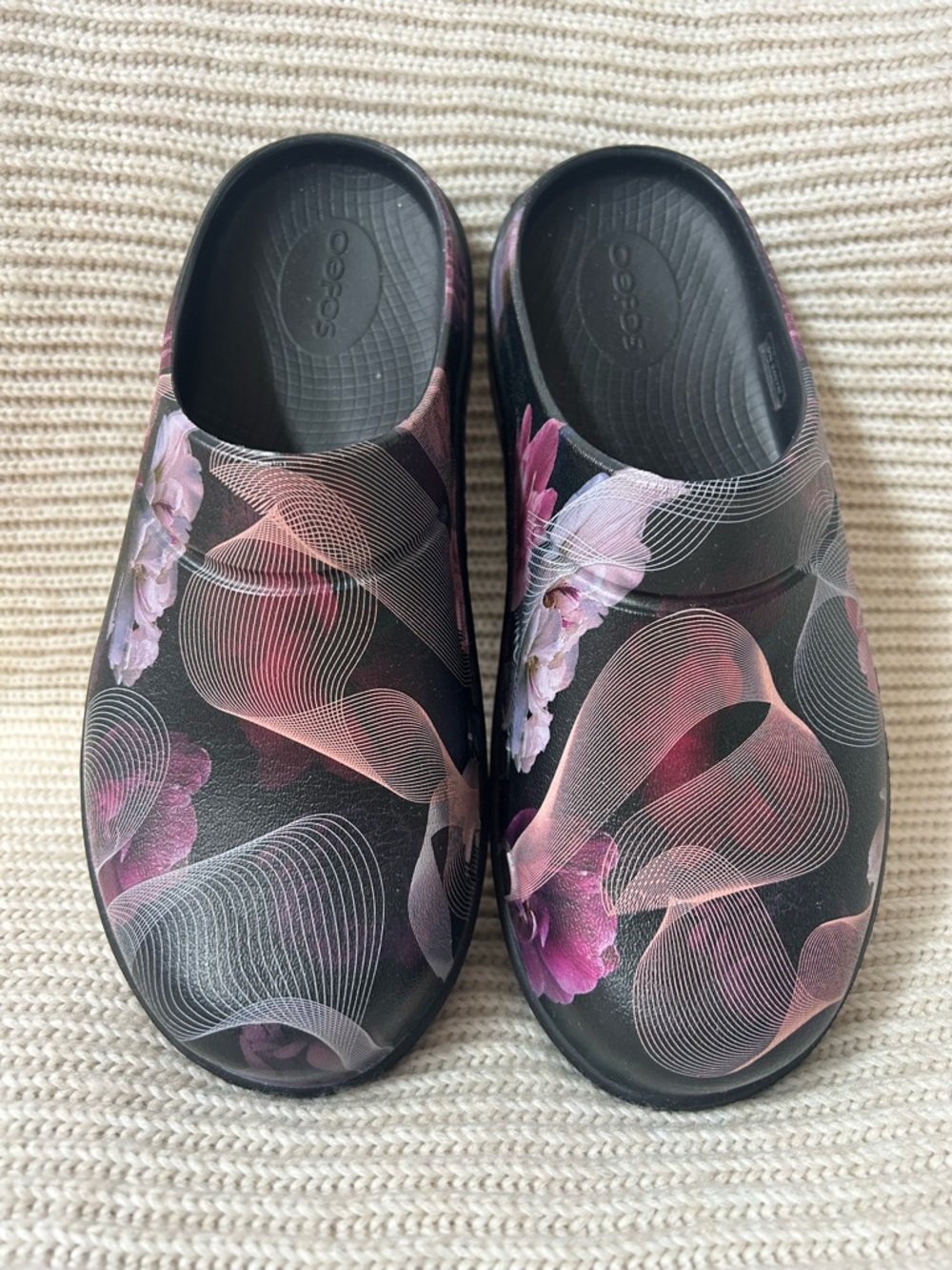 OOFOS Limited Edition Women’s Clog Floral Breeze